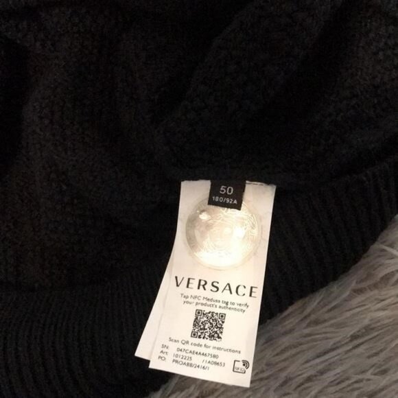 New Authentic Versace Crocodile Jacquard Wool Crew – Black size 50 - Picture 6 of 15